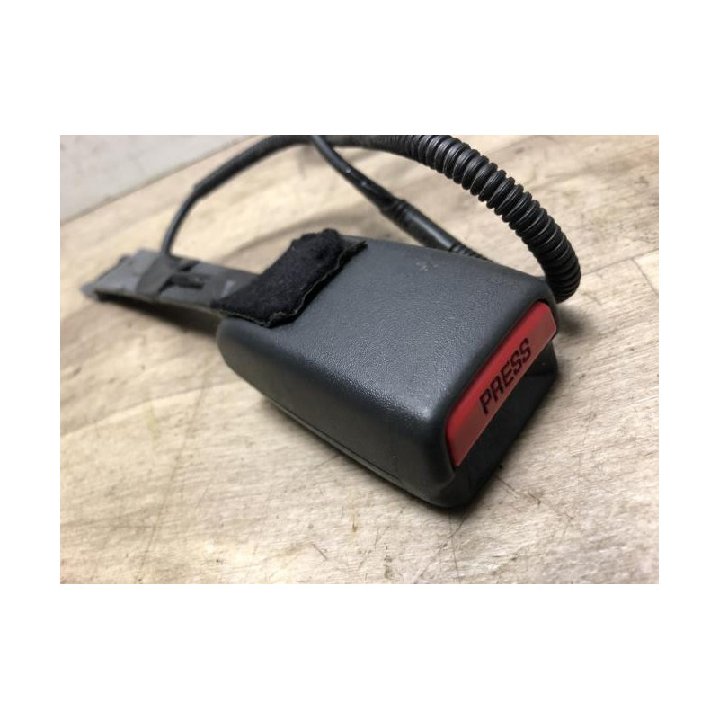 Attache ceinture avant droit TOYOTA AURIS 1 PHASE 1 d’occasion