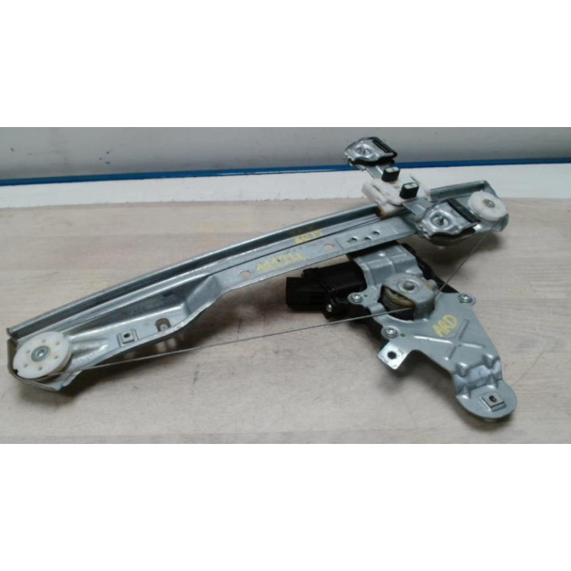Leve vitre electrique arriere droit OPEL MERIVA B PHASE 1 d’occasion