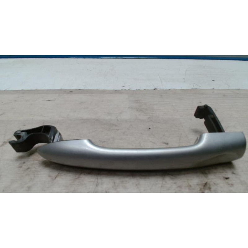 Poignee porte arriere gauche RENAULT SCENIC 3 PHASE 1 d’occasion