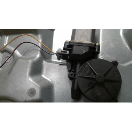 Leve vitre electrique avant droit NISSAN PRIMERA 4 d’occasion