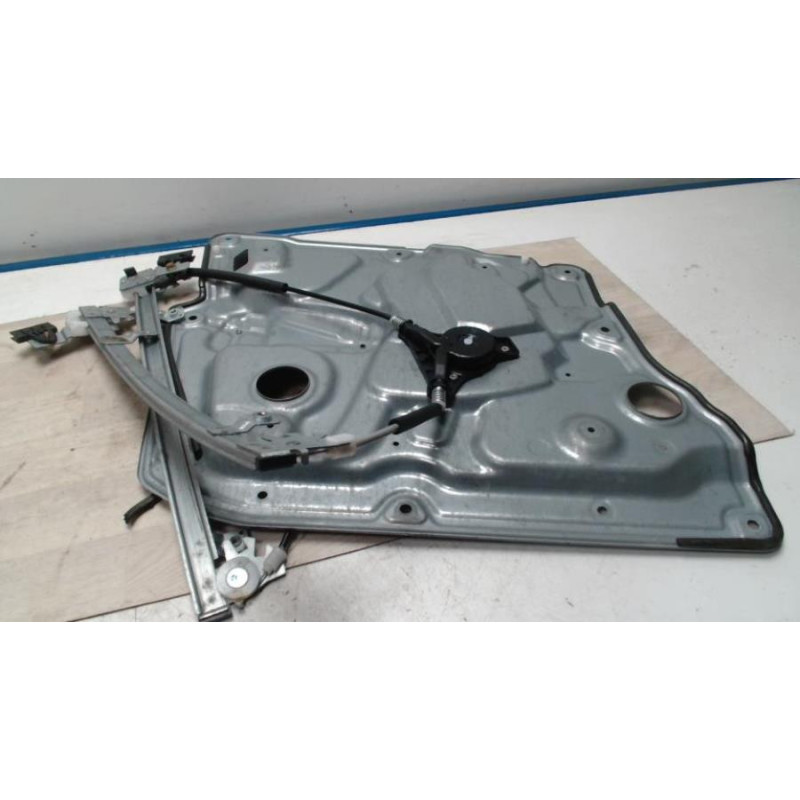 Leve vitre electrique avant droit NISSAN PRIMERA 4 d’occasion
