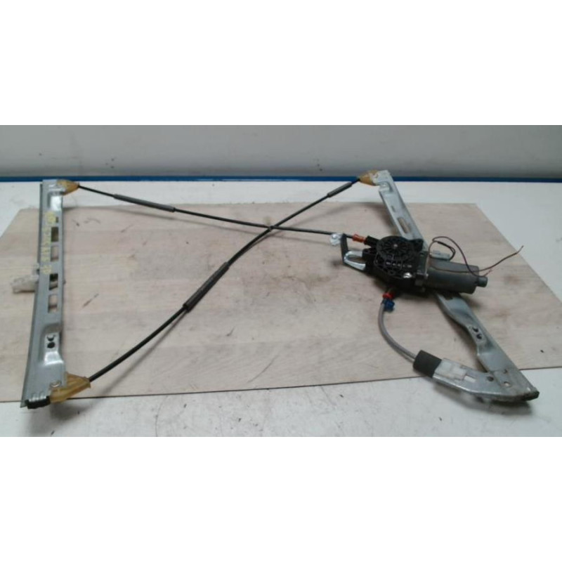 Leve vitre electrique avant gauche PEUGEOT 206 PHASE 1 d’occasion