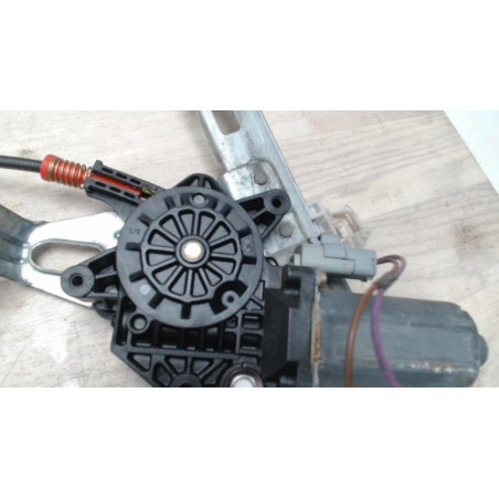 Leve vitre electrique avant gauche PEUGEOT 206 PHASE 1 d’occasion