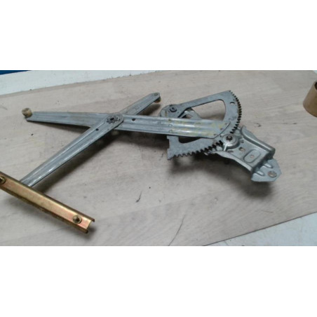 Leve vitre mecanique avant droit PEUGEOT 205 PHASE 2 d’occasion