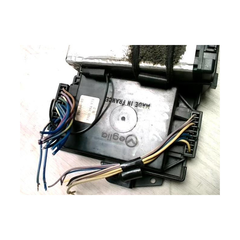 Calculateur moteur RENAULT R25 PHASE 2 d’occasion
