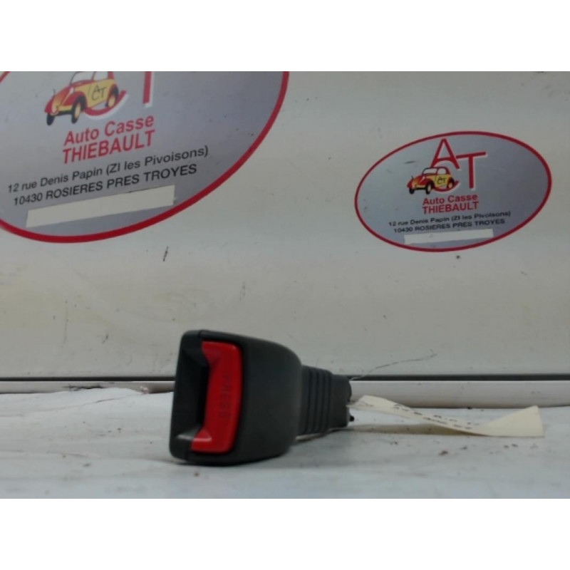 Attache ceinture avant droit KIA RIO II d’occasion