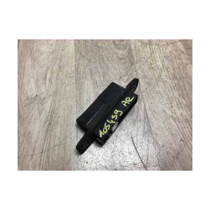 Bouton de coffre TOYOTA AURIS 1 PHASE 1 d’occasion