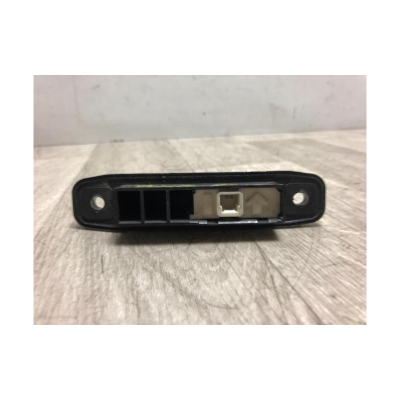 Bouton de coffre TOYOTA AURIS 1 PHASE 1 d’occasion