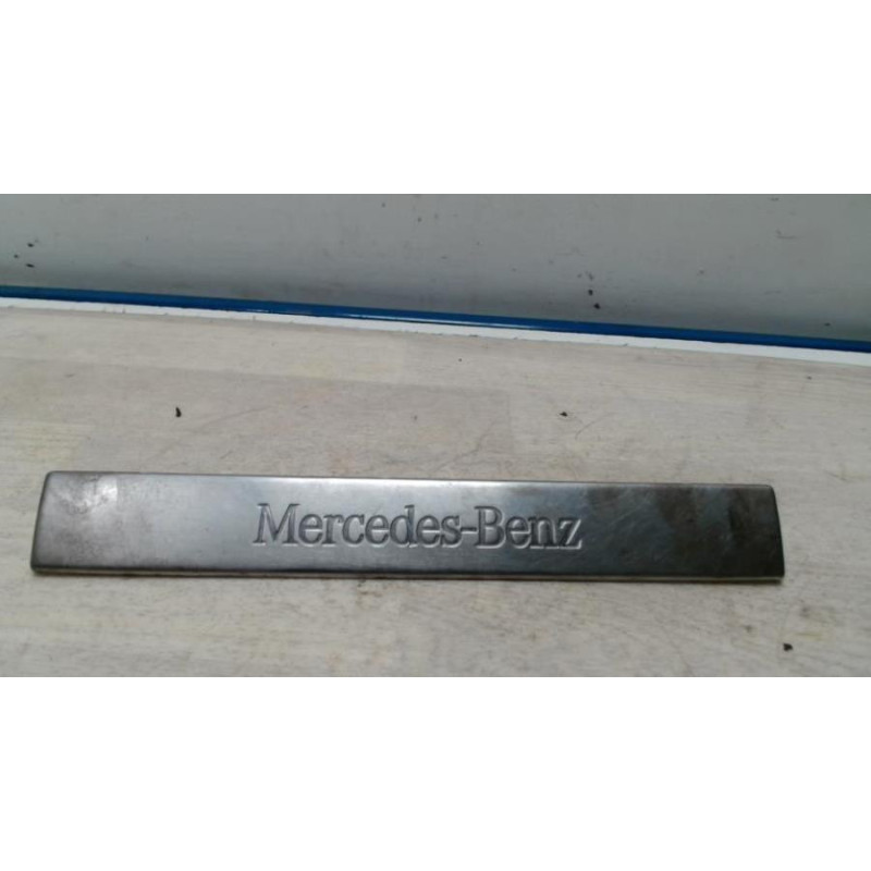 Marche pieds MERCEDES CLASSE M 163 PHASE 1 d’occasion