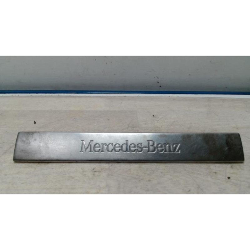 Marche pieds MERCEDES CLASSE M 163 PHASE 1 d’occasion