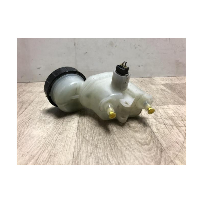 Maitre cylindre (freinage) DAIHATSU CUORE 2 d’occasion