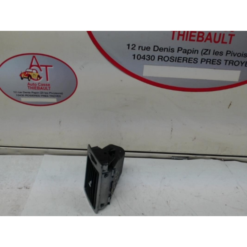 Aerateur tableau de bord avant gauche PEUGEOT 307 HDI d’occasion