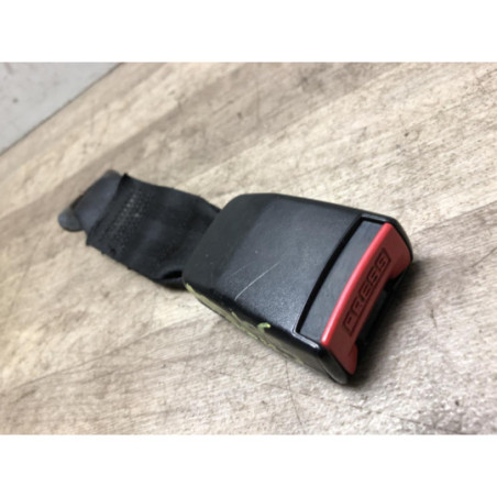 Attache ceinture arriere droit PEUGEOT 106 PHASE 2 d’occasion