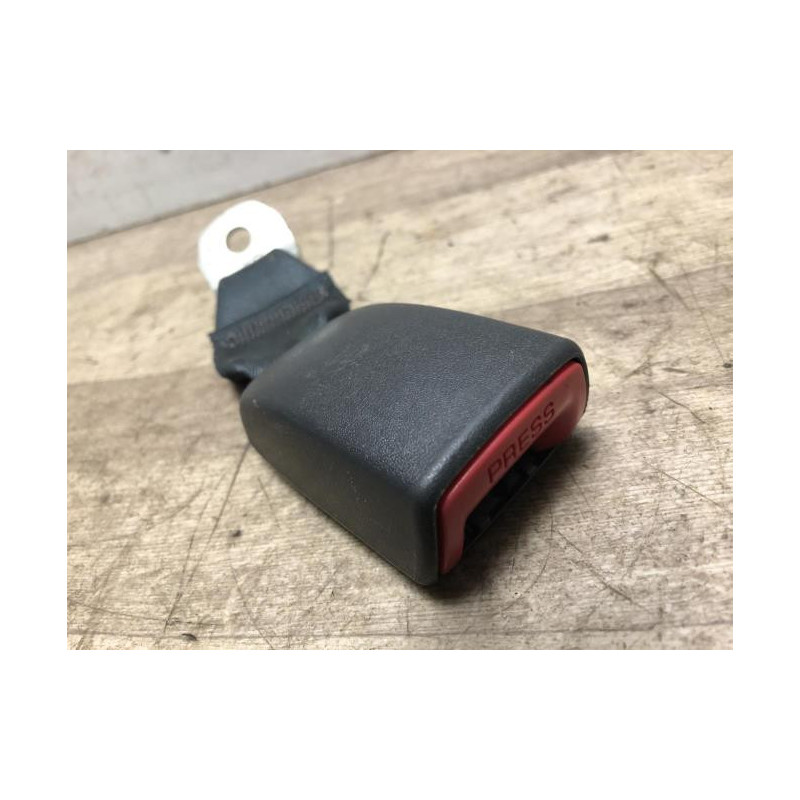 Attache ceinture arriere gauche PEUGEOT 107 PHASE 2 d’occasion