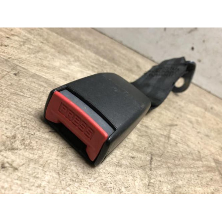 Attache ceinture arriere centrale PEUGEOT 106 PHASE 2 d’occasion