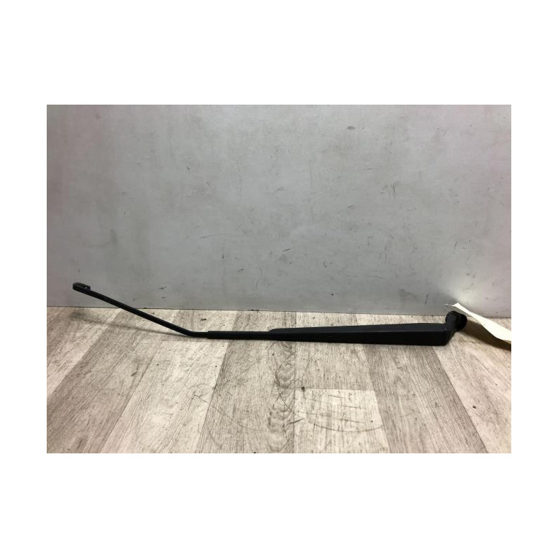 Bras essuie glace avant droit DAIHATSU CUORE 2 d’occasion