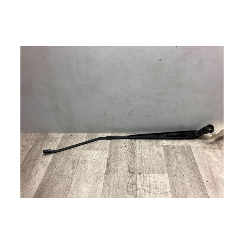 Bras essuie glace avant droit DAIHATSU CUORE 2 d’occasion
