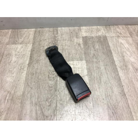 Attache ceinture arriere centrale PEUGEOT 106 PHASE 2 d’occasion