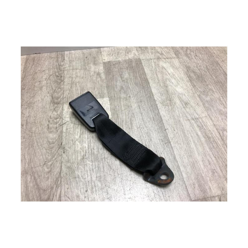 Attache ceinture arriere centrale PEUGEOT 106 PHASE 2 d’occasion