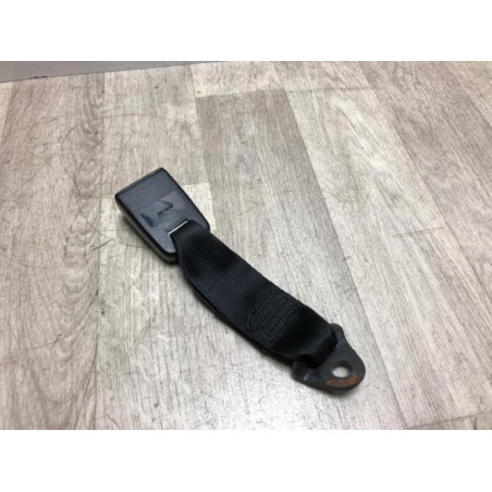 Attache ceinture arriere centrale PEUGEOT 106 PHASE 2 d’occasion