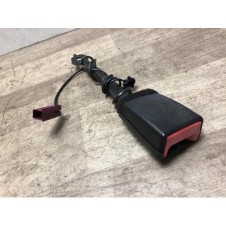 Attache ceinture avant droit FORD FIESTA 6 PHASE 1 d’occasion
