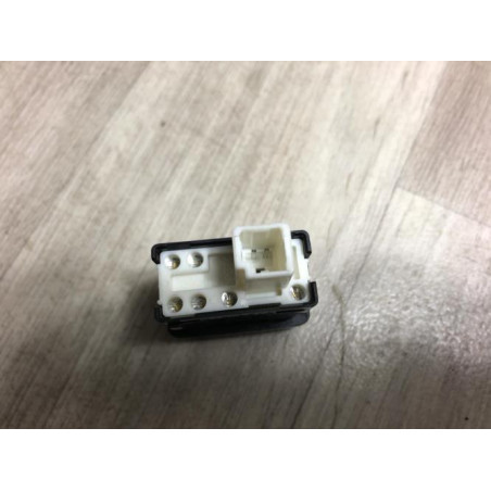 Bouton/Interrupteur DAIHATSU CUORE 2 d’occasion