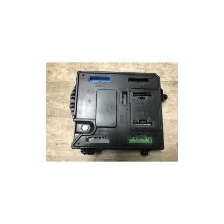 Boitier servitude moteur (BSM) RENAULT MEGANE 3 PHASE 1 d’occasion