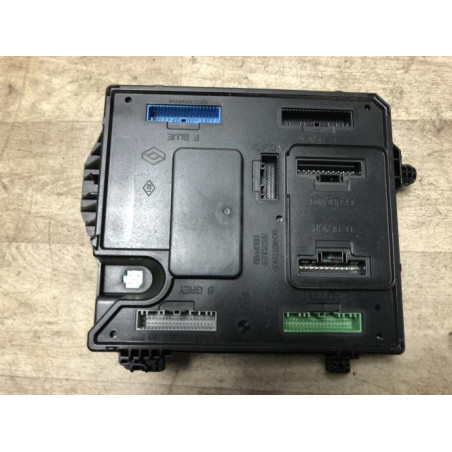 Boitier servitude moteur (BSM) RENAULT MEGANE 3 PHASE 1 d’occasion