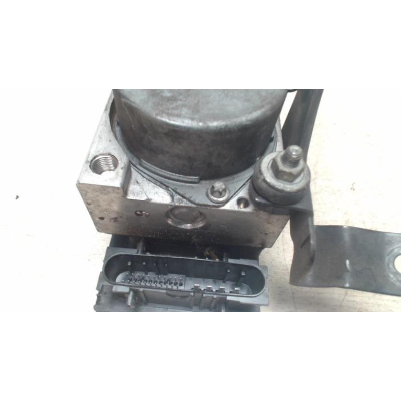 Bloc ABS (freins anti-blocage) RENAULT CLIO 3 PHASE 2 d’occasion