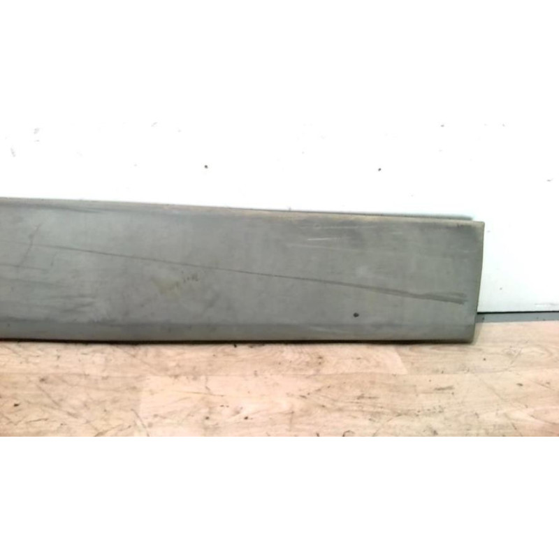 Baguette de porte arriere gauche  RENAULT TRAFIC 2 PHASE 1 d’occasion