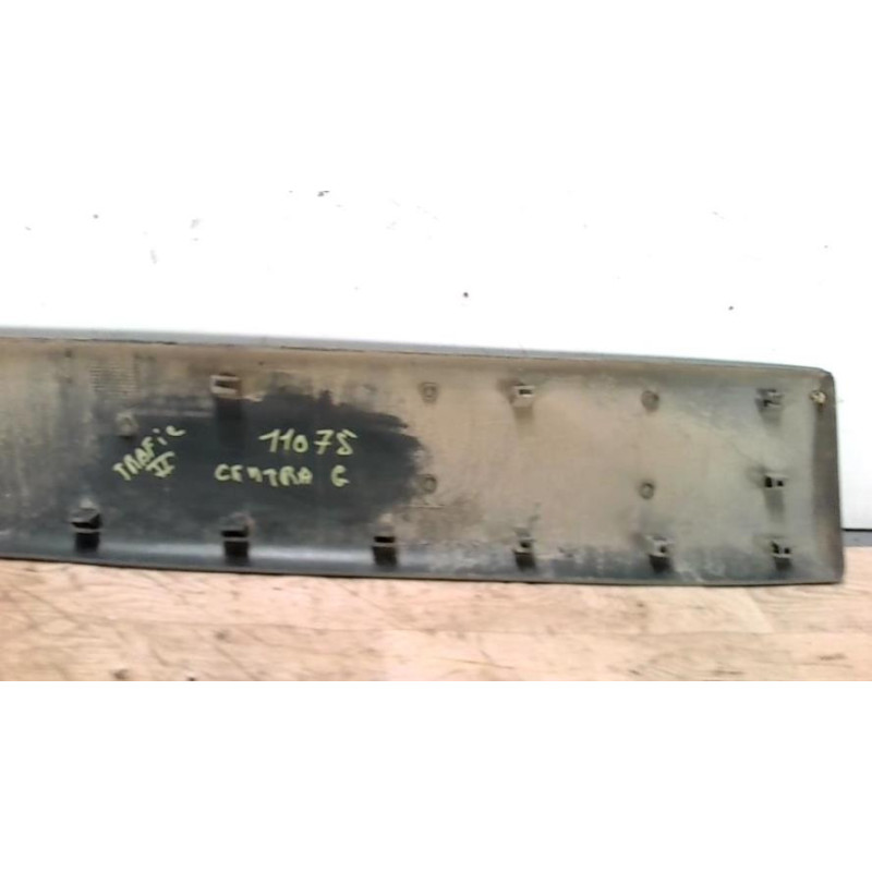 Baguette de porte arriere gauche  RENAULT TRAFIC 2 PHASE 1 d’occasion