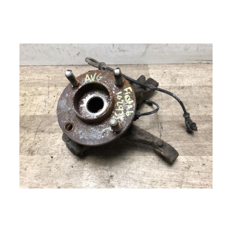 Fusee avant gauche FORD FIESTA 6 PHASE 1 d’occasion