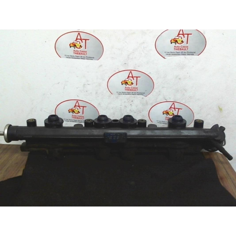 Rampe injection VOLKSWAGEN PASSAT V (3B3) d’occasion