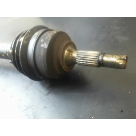 Cardan droit (transmission) PEUGEOT 207 PHASE 1 d’occasion
