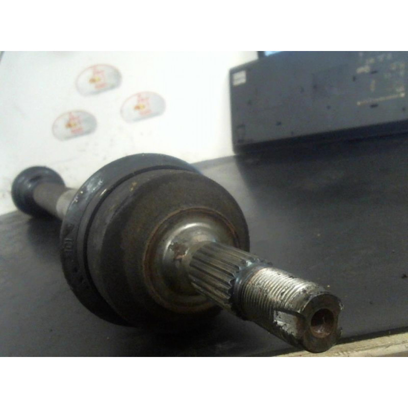 Cardan droit (transmission) PEUGEOT 207 PHASE 1 d’occasion