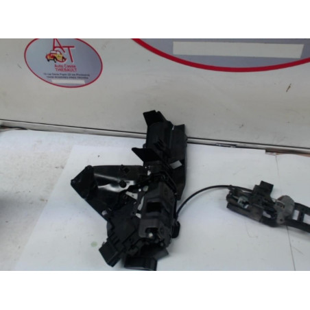 Serrure avant droit FORD FOCUS II SW PHASE 1 d’occasion