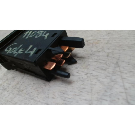 Commande degivrage lunette arriere VOLKSWAGEN GOLF 4 d’occasion