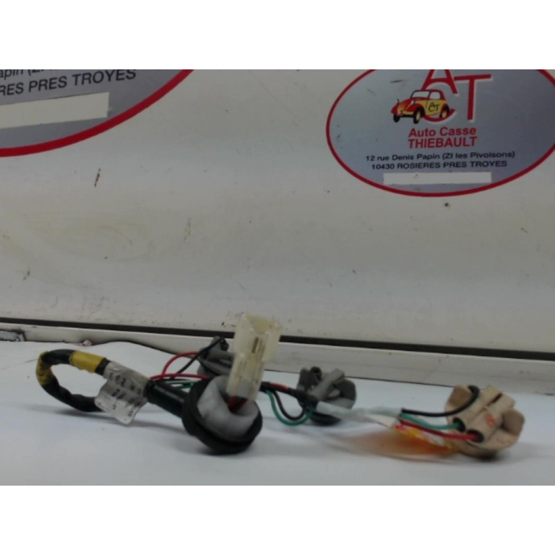Platine feu arriere droit SUZUKI ALTO III d’occasion