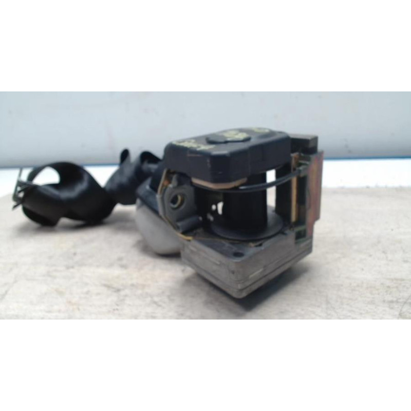 Ceinture avant droit VOLKSWAGEN GOLF 4 d’occasion