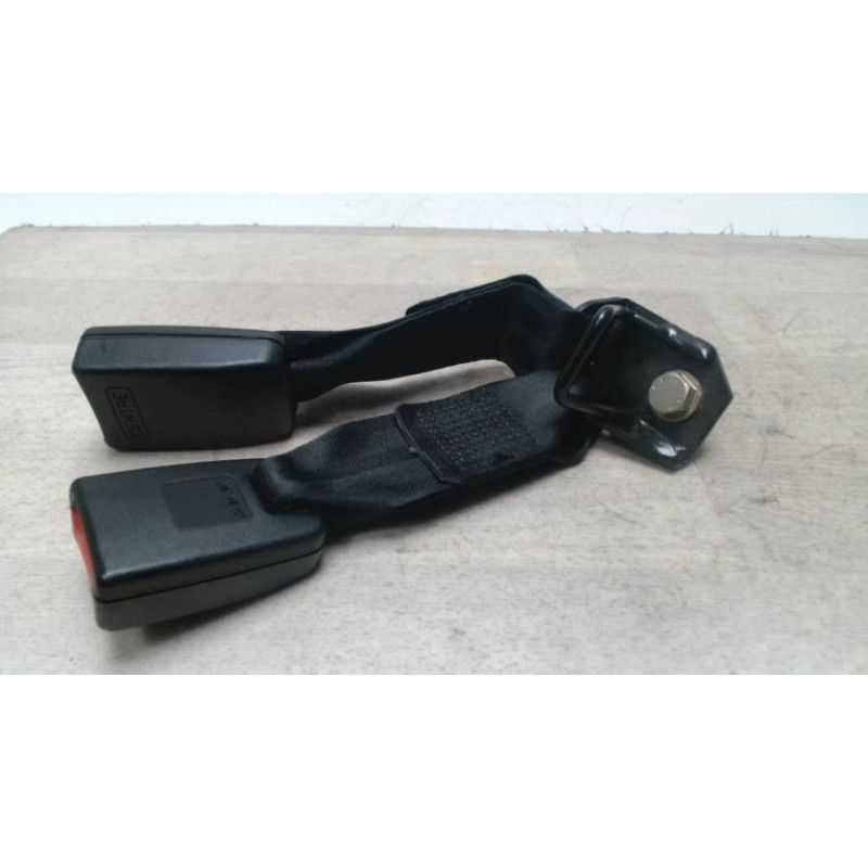 Attache ceinture arriere droit NISSAN PRIMERA 4 d’occasion