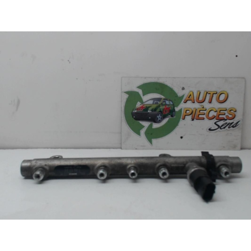 Rampe injection RENAULT LAGUNA 2 PHASE 1 d’occasion