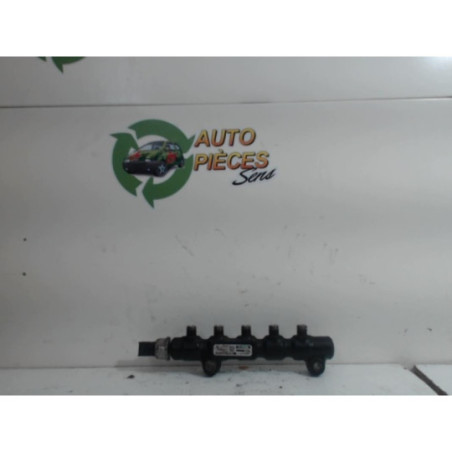 Rampe injection PEUGEOT 308 2 SW PHASE 1 BREAK d’occasion
