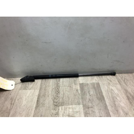 Verin de coffre droit TOYOTA COROLLA 10 PHASE 2 d’occasion