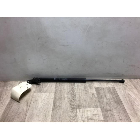 Verin de coffre gauche TOYOTA COROLLA 10 PHASE 2 d’occasion