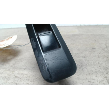 Interrupteur de leve vitre avant droit NISSAN PRIMERA 4 d’occasion