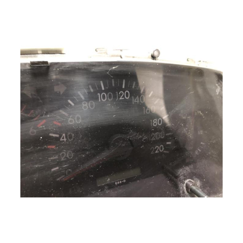 Compteur TOYOTA COROLLA 10 PHASE 2 d’occasion