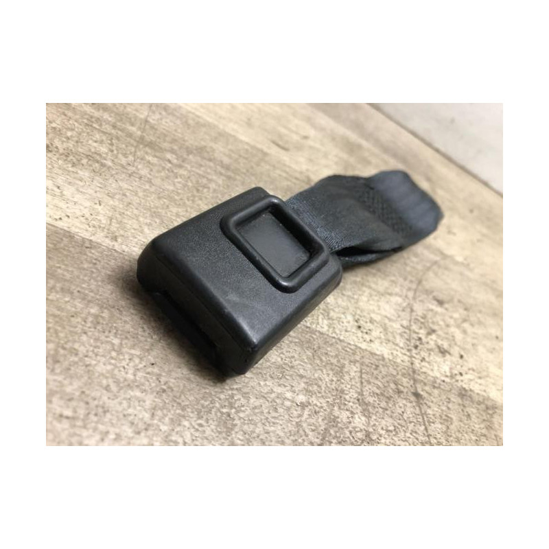 Attache ceinture arriere droit FORD C-MAX 1 PHASE 2 d’occasion