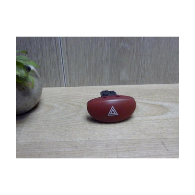 Bouton de warning PEUGEOT 206 PHASE 1 d’occasion