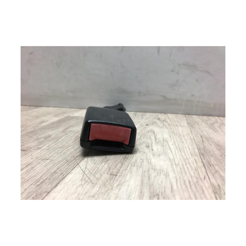 Attache ceinture arriere gauche FORD C-MAX 1 PHASE 2 d’occasion