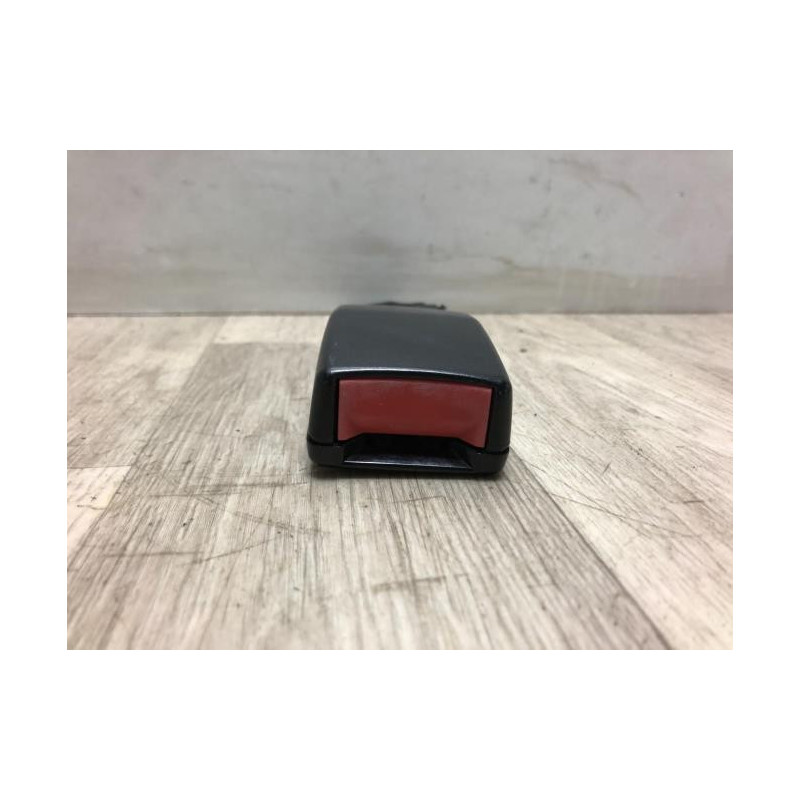 Attache ceinture arriere droit FORD C-MAX 1 PHASE 2 d’occasion